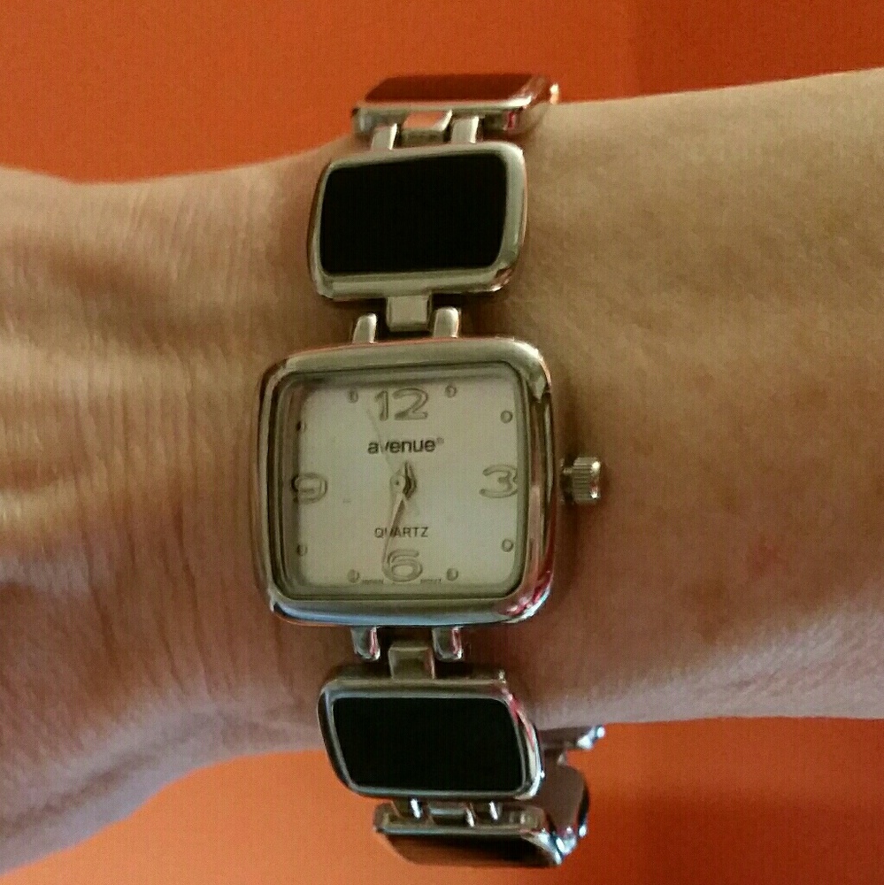 BRACELET QUARTZ WATCH